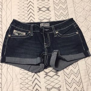 cute dark wash shorts!